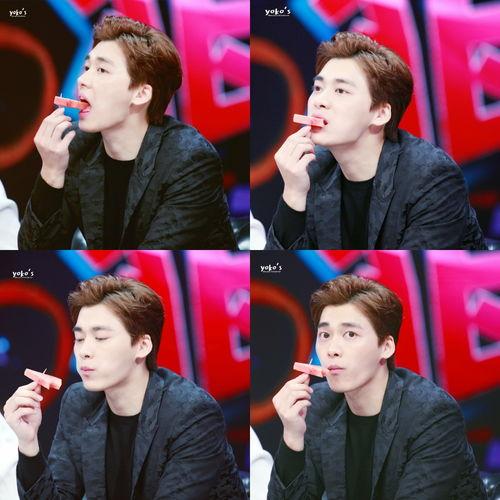 李易峰直播吃瓜,揭秘娱乐圈幕后故事